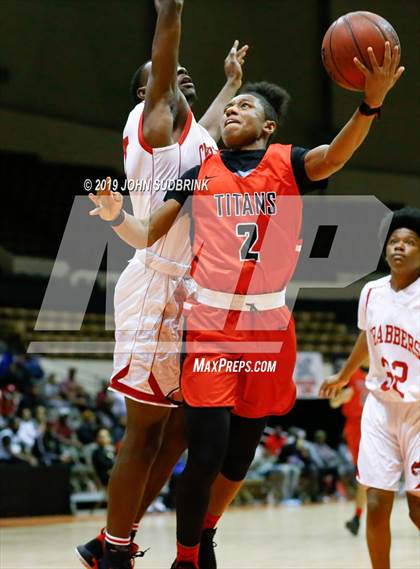 Thumbnail 1 in Lake Taylor vs Hampton  (Iverson Holiday Crossover Showcase) photogallery.