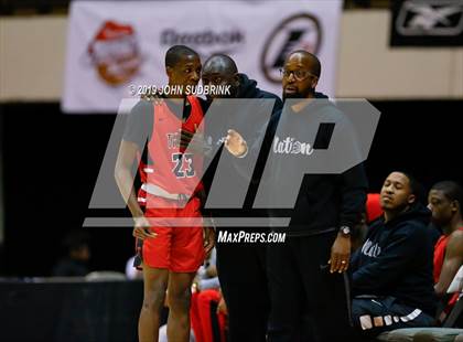 Thumbnail 2 in Lake Taylor vs Hampton  (Iverson Holiday Crossover Showcase) photogallery.
