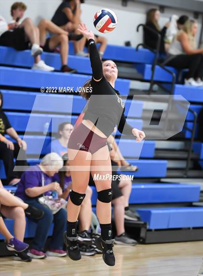 Thumbnail 2 in Sacred Heart vs. Salpointe Catholic (Nike TOC Southwest) photogallery.