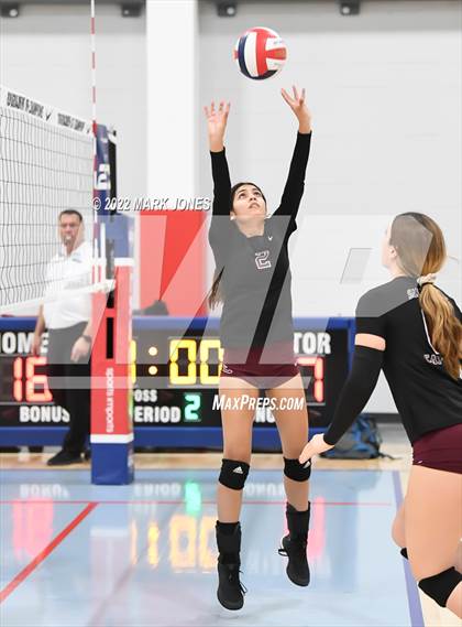 Thumbnail 2 in Sacred Heart vs. Salpointe Catholic (Nike TOC Southwest) photogallery.