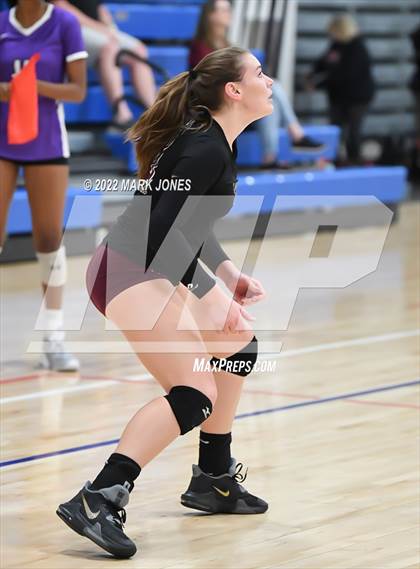 Thumbnail 3 in Sacred Heart vs. Salpointe Catholic (Nike TOC Southwest) photogallery.