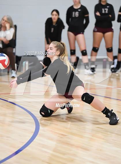 Thumbnail 1 in Sacred Heart vs. Salpointe Catholic (Nike TOC Southwest) photogallery.