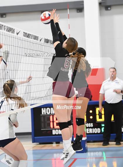 Thumbnail 1 in Sacred Heart vs. Salpointe Catholic (Nike TOC Southwest) photogallery.