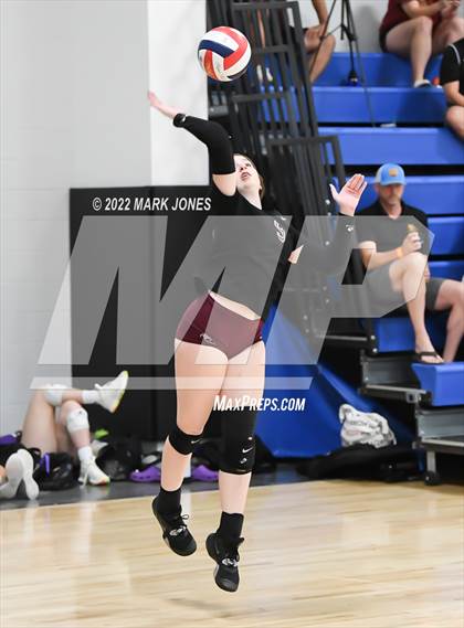 Thumbnail 3 in Sacred Heart vs. Salpointe Catholic (Nike TOC Southwest) photogallery.