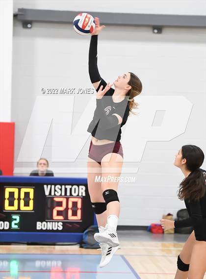 Thumbnail 2 in Sacred Heart vs. Salpointe Catholic (Nike TOC Southwest) photogallery.