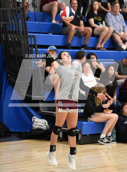 Thumbnail 2 in Sacred Heart vs. Salpointe Catholic (Nike TOC Southwest) photogallery.