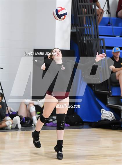 Thumbnail 2 in Sacred Heart vs. Salpointe Catholic (Nike TOC Southwest) photogallery.