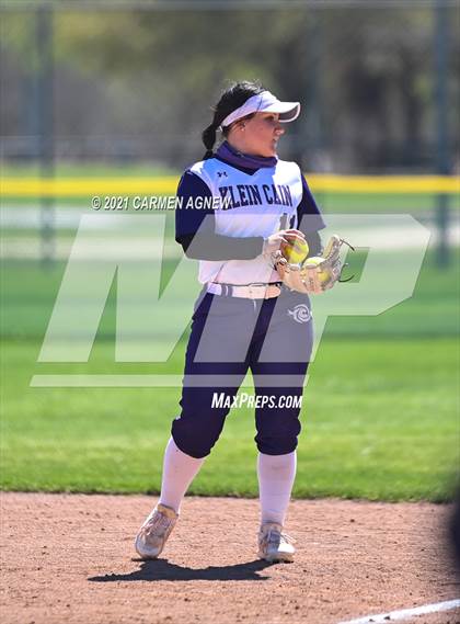 Thumbnail 3 in Klein Cain vs Lake Belton (NFCA Texas High School Leadoff Classic Tournament) photogallery.