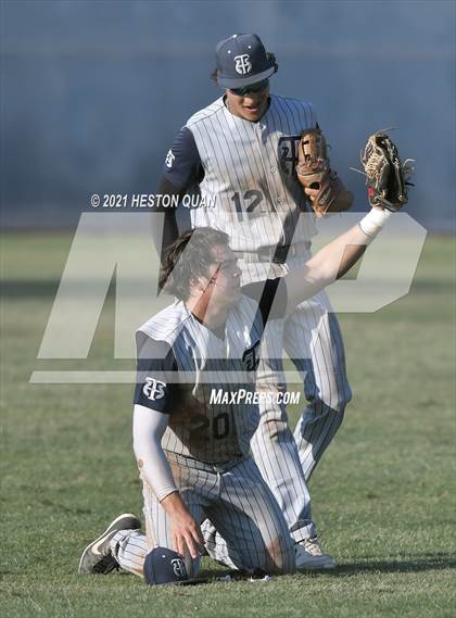 Thumbnail 3 in Thousand Oaks vs. Trabuco Hills (CIF-SS D2 Final) photogallery.