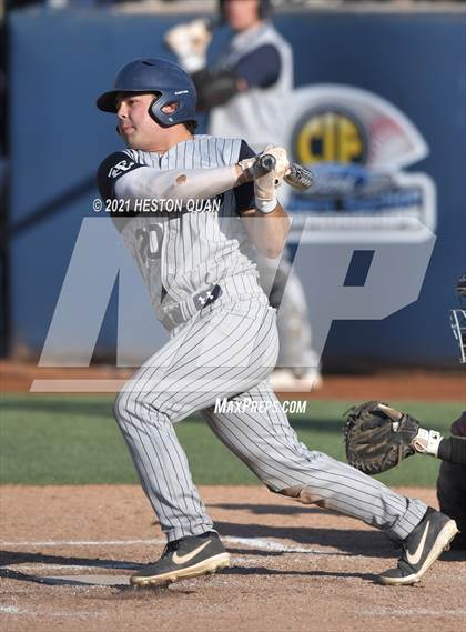 Thumbnail 3 in Thousand Oaks vs. Trabuco Hills (CIF-SS D2 Final) photogallery.