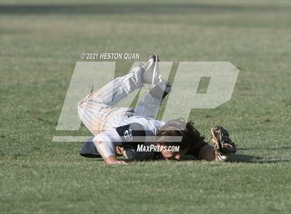 Thumbnail 3 in Thousand Oaks vs. Trabuco Hills (CIF-SS D2 Final) photogallery.