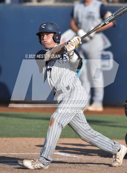 Thumbnail 3 in Thousand Oaks vs. Trabuco Hills (CIF-SS D2 Final) photogallery.