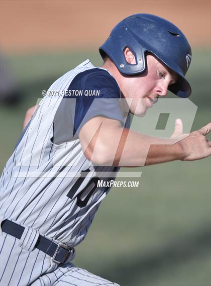 Thumbnail 3 in Thousand Oaks vs. Trabuco Hills (CIF-SS D2 Final) photogallery.