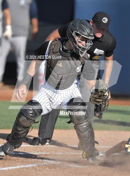 Thumbnail 1 in Thousand Oaks vs. Trabuco Hills (CIF-SS D2 Final) photogallery.