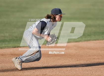 Thumbnail 2 in Thousand Oaks vs. Trabuco Hills (CIF-SS D2 Final) photogallery.