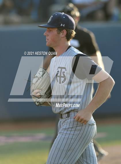 Thumbnail 3 in Thousand Oaks vs. Trabuco Hills (CIF-SS D2 Final) photogallery.