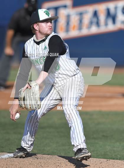 Thumbnail 1 in Thousand Oaks vs. Trabuco Hills (CIF-SS D2 Final) photogallery.