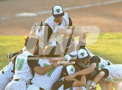 Thumbnail 3 in Thousand Oaks vs. Trabuco Hills (CIF-SS D2 Final) photogallery.