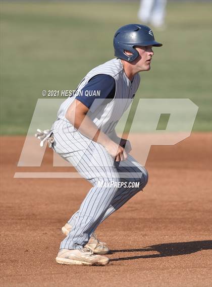 Thumbnail 1 in Thousand Oaks vs. Trabuco Hills (CIF-SS D2 Final) photogallery.
