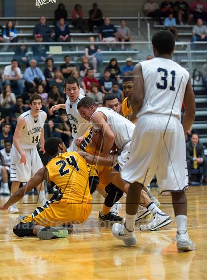 Thumbnail 3 in East Central vs. O'Connor (UIL 5A Bi-District Playoff) photogallery.