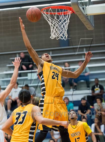 Thumbnail 1 in East Central vs. O'Connor (UIL 5A Bi-District Playoff) photogallery.