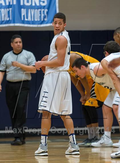 Thumbnail 3 in East Central vs. O'Connor (UIL 5A Bi-District Playoff) photogallery.
