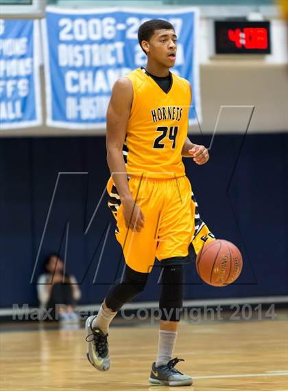 Thumbnail 2 in East Central vs. O'Connor (UIL 5A Bi-District Playoff) photogallery.