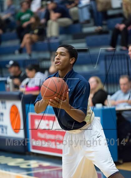 Thumbnail 2 in East Central vs. O'Connor (UIL 5A Bi-District Playoff) photogallery.