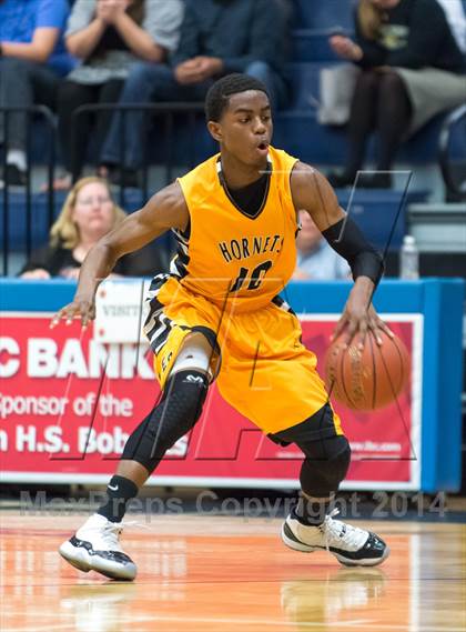 Thumbnail 1 in East Central vs. O'Connor (UIL 5A Bi-District Playoff) photogallery.