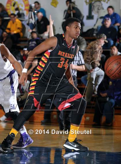 Thumbnail 1 in Berkeley vs. Sacramento (Gridley Invitational) photogallery.
