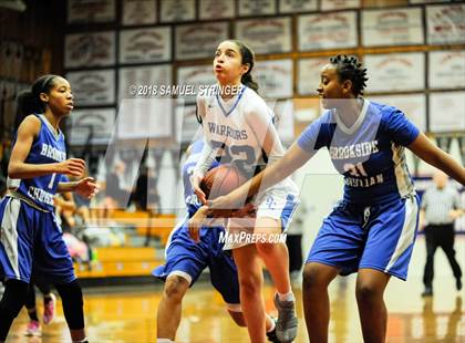 Thumbnail 2 in South San Francisco vs. Brookside Christian (Lamorinda Classic) photogallery.
