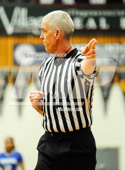 Thumbnail 2 in South San Francisco vs. Brookside Christian (Lamorinda Classic) photogallery.