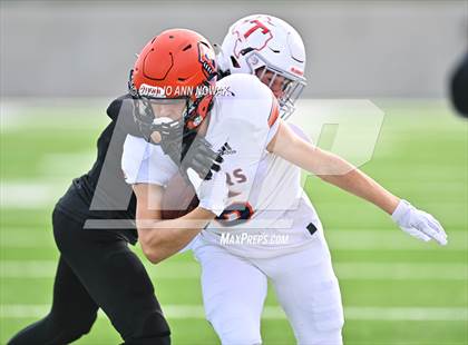 Thumbnail 2 in Bridgeland vs. Tomball (6A DII Region II Final) photogallery.