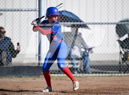 Thumbnail 1 in Los Alamitos vs. Millikan photogallery.