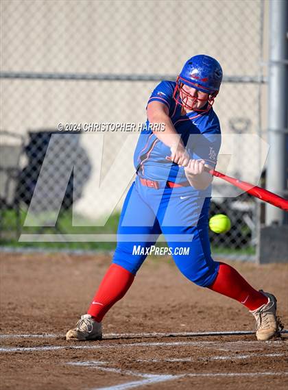 Thumbnail 3 in Los Alamitos vs. Millikan photogallery.