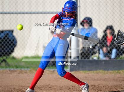 Thumbnail 3 in Los Alamitos vs. Millikan photogallery.