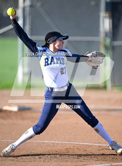 Thumbnail 2 in Los Alamitos vs. Millikan photogallery.