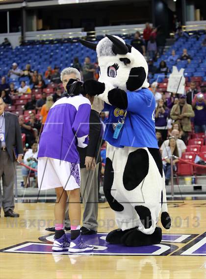 Thumbnail 3 in Sacramento vs Florin (CIF SJS D2 Final) photogallery.