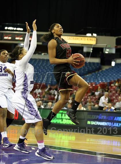 Thumbnail 2 in Sacramento vs Florin (CIF SJS D2 Final) photogallery.