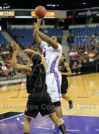 Thumbnail 3 in Sacramento vs Florin (CIF SJS D2 Final) photogallery.