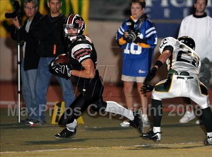 Thumbnail 1 in Canyon vs. Hart photogallery.