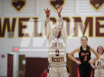 Thumbnail 3 in Worthington Christian vs Berne Union photogallery.