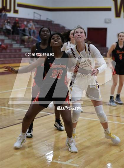 Thumbnail 3 in Worthington Christian vs Berne Union photogallery.