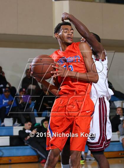 Thumbnail 1 in University vs. Fremont (MLK Showcase) photogallery.