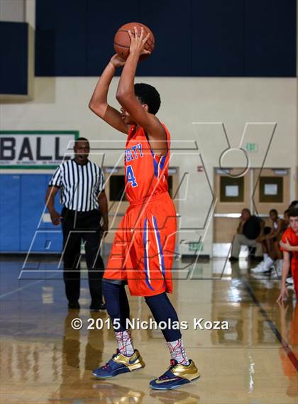 Thumbnail 2 in University vs. Fremont (MLK Showcase) photogallery.
