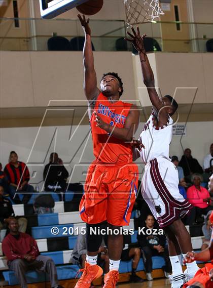 Thumbnail 1 in University vs. Fremont (MLK Showcase) photogallery.