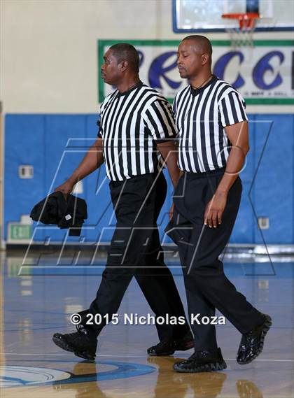 Thumbnail 1 in University vs. Fremont (MLK Showcase) photogallery.