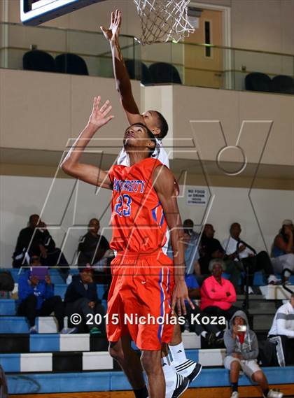 Thumbnail 3 in University vs. Fremont (MLK Showcase) photogallery.