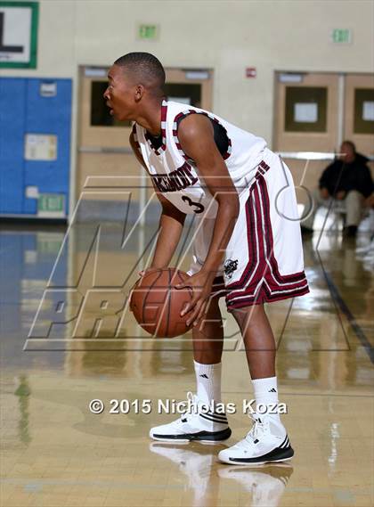 Thumbnail 1 in University vs. Fremont (MLK Showcase) photogallery.