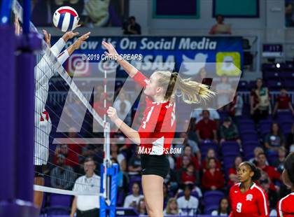 Thumbnail 1 in Santa Fe vs. Lake Highland Prep (FHSAA 4A Final) photogallery.